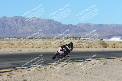 media/Jan-10-2025-CVMA Friday Practice (Fri) [[489e0da257]]/Group 4 and Trackday/Session 2 (Turn 4 Inside)/